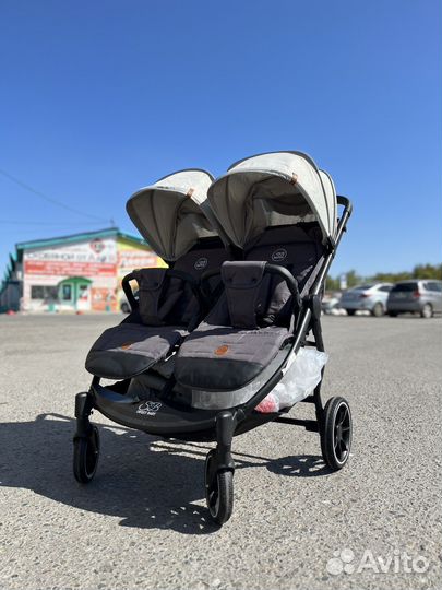 Прогулочная коляска для двойни