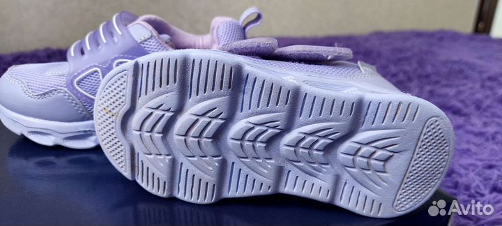 Кроссовки для девочки