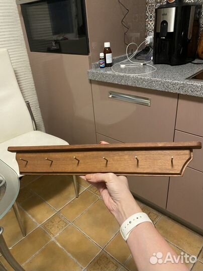 Вешалка деревянная