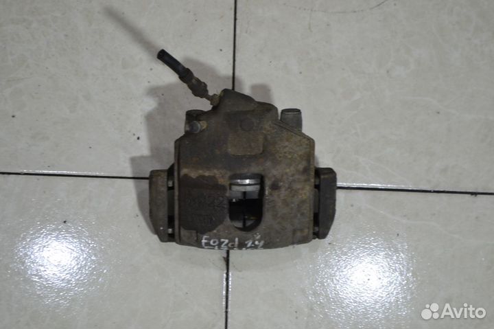 Тормозной суппорт передний правый Ford Fusion