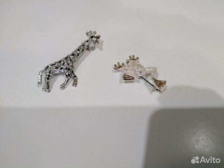 Серьги, подвеска, брошь