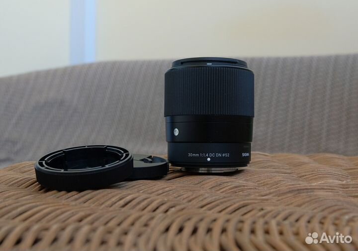 Объектив Sigma 30mm f1,4 для Fujifilm