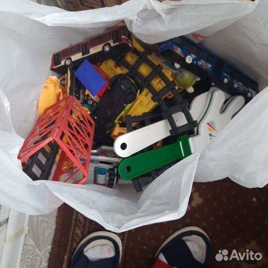 Игрушки б/у небольшой пакет