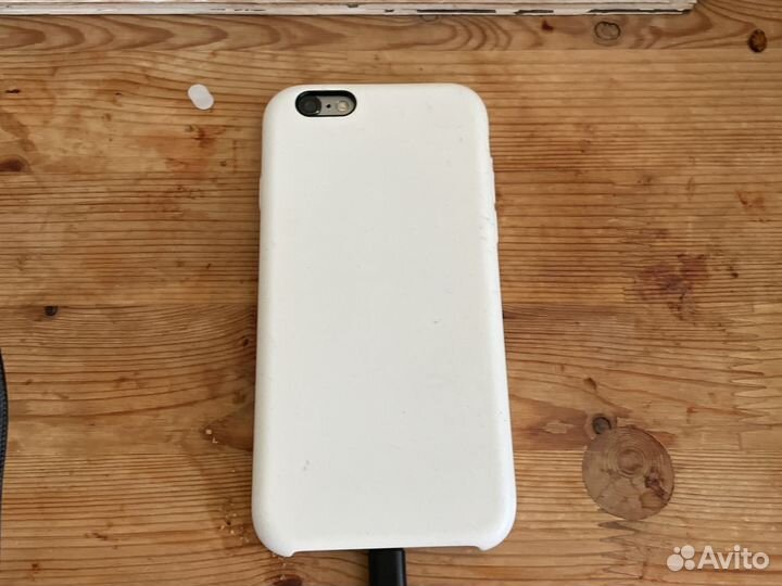 Телефон iPhone 6