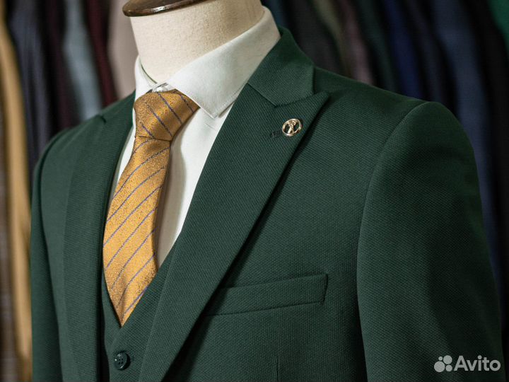 Костюм мужской новый