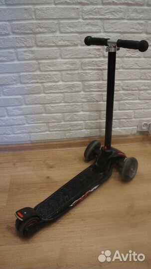 Трёхколёсный самокат 21st Scooter Maxi