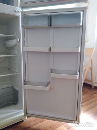 Холодильник бу Атлант