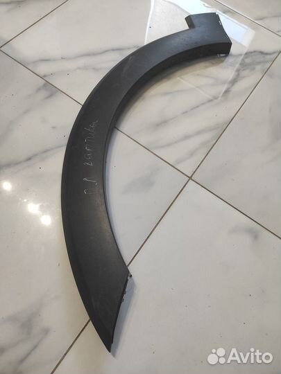 Молдинг крыла левое переднее Chevrolet Captiva