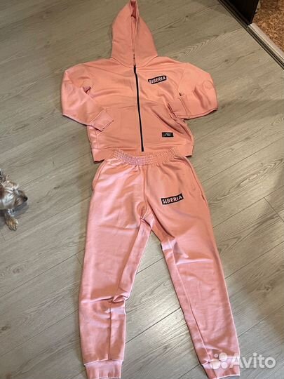 Костюм спортивный