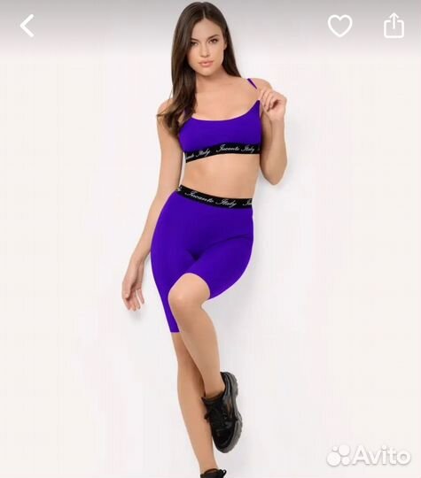 Спортивный комплект из топа и леггинс incanto