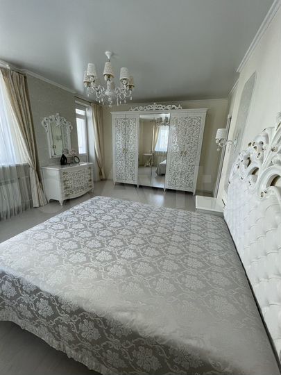 2-к. квартира, 77 м², 9/19 эт.