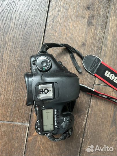 Зеркальный фотоаппарат Canon eos 7D