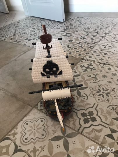 Lego пиратский корабль