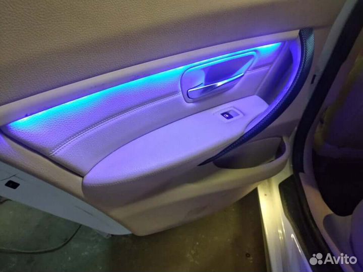 Подсветка салона автомобиля премиального уровня