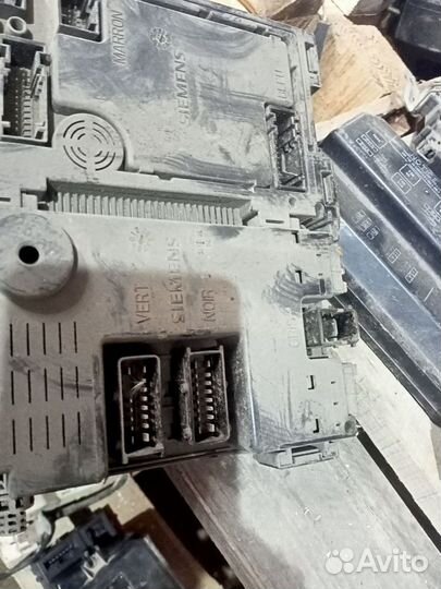 Блок предохранителя Peugeot 406