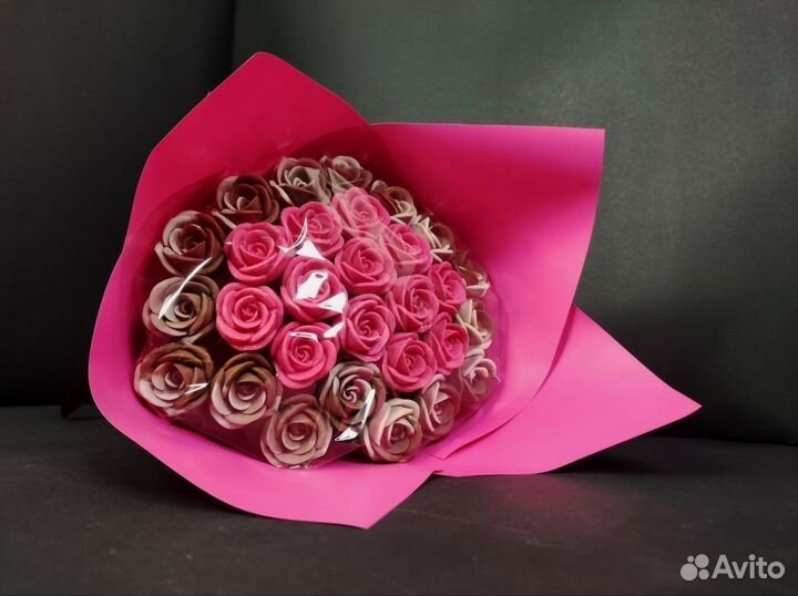 Букет - 29 Роз из Белого и Молочного Шоколада