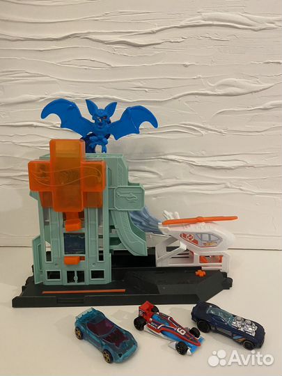 Hot wheels машинки трек