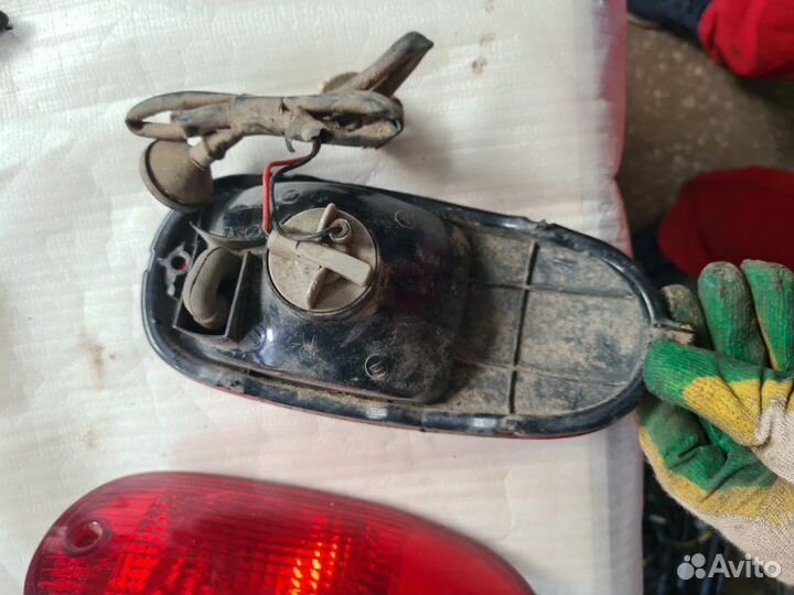 Фонарь противотуманный задний Hyundai Santa Fe