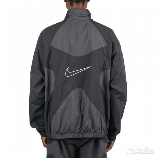 Ветровка Nike sportswear p-p S,M,L,XL