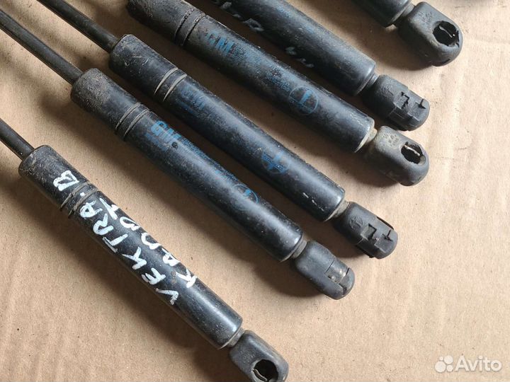 Амортизатор капота Opel Vectra B 1995-2001