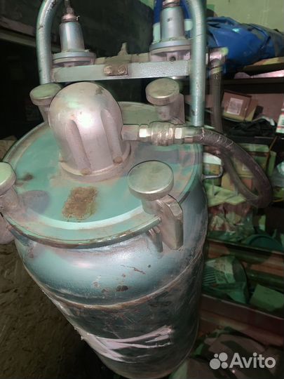 Флюсопитатель СССР для сварки (бак)