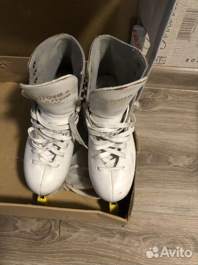 Коньки для фигурного катания