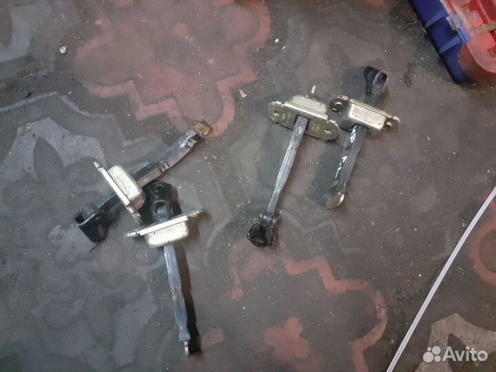 Ограничитель дверей Lifan Solano