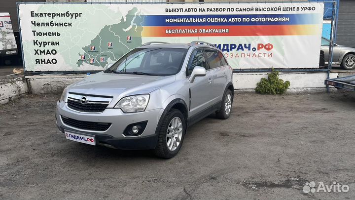 Контейнер в багажник Opel Antara (С145) 96811910. Правый