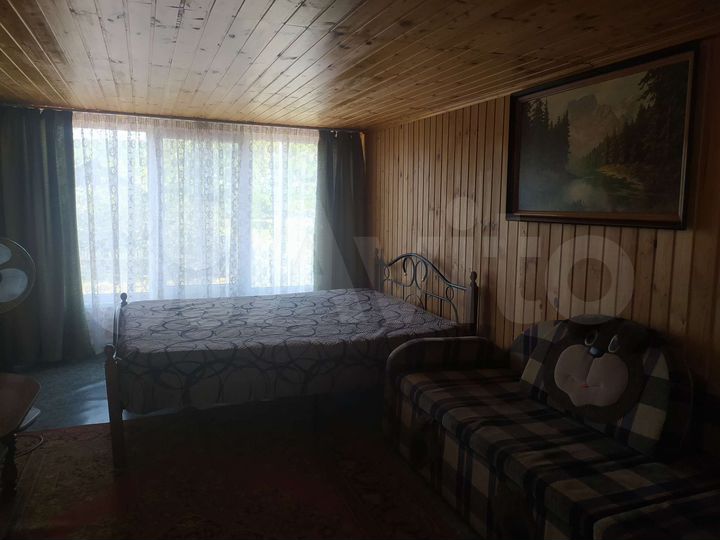 Дом 20 м² на участке 4 сот.