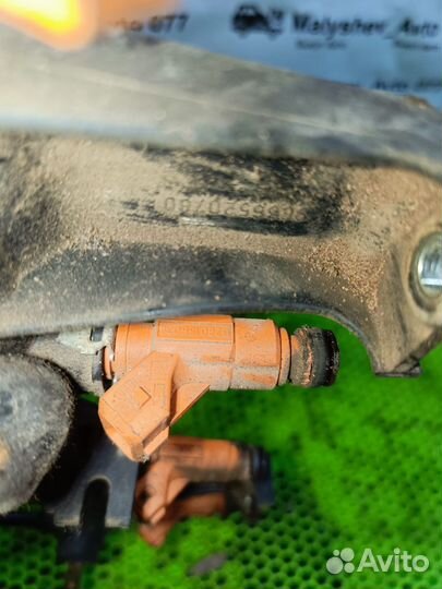 Топливная рампа всборе с форсунками Peugeot 307