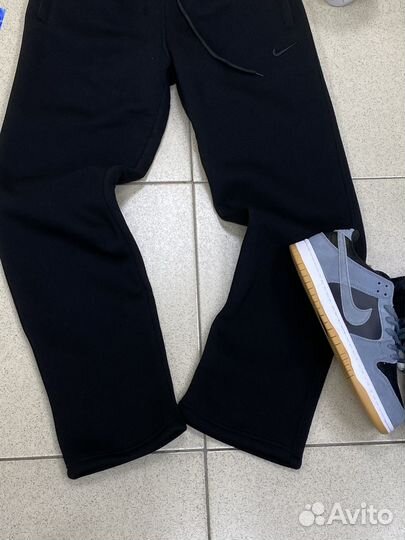 Спортивные штаны Nike на флисе