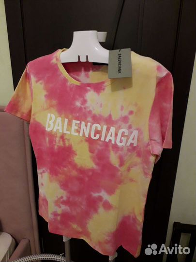 Футболка balenciaga