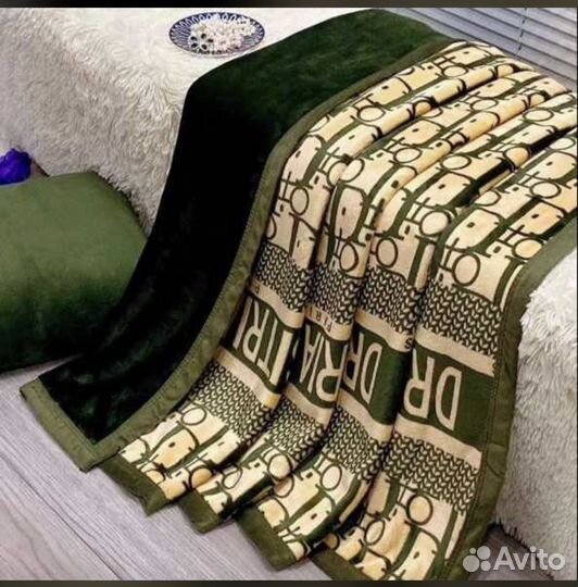 Брендовые пледы и покрывала