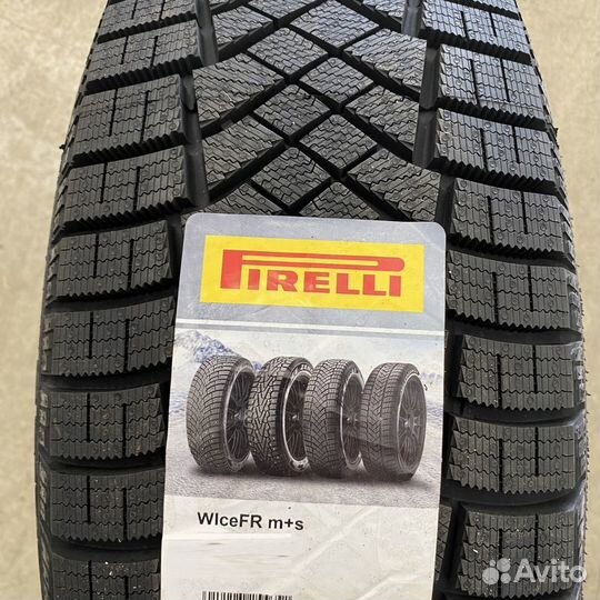 Pirelli Ice Zero FR 225/45 R19 96