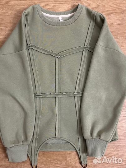 Свитер женский