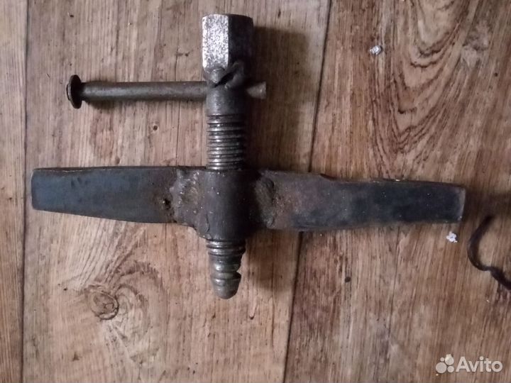 Инструмент СССР,вулканизатор,тиски,отвертки