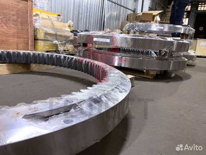 Поворотный круг ZX270-3 9245728