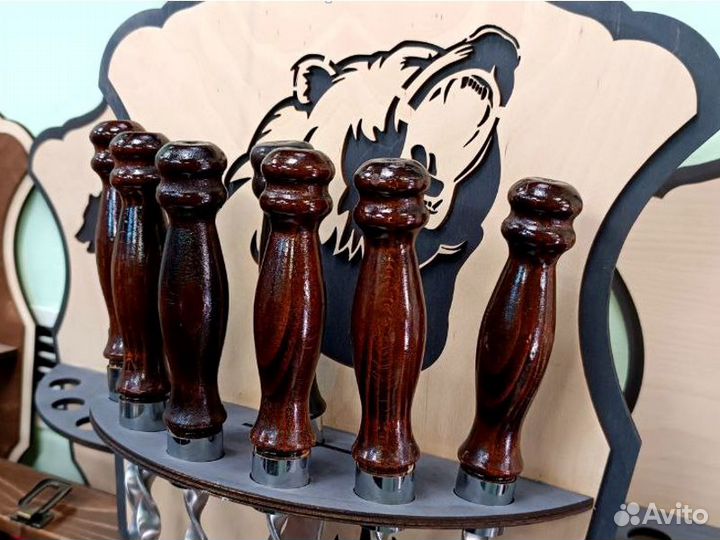 Шампуры в подcтавкe Медведь