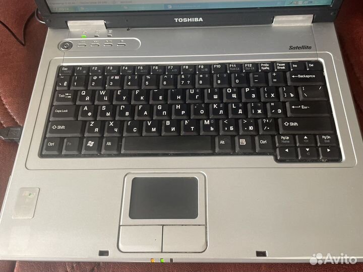 Ноутбук Toshiba satellite