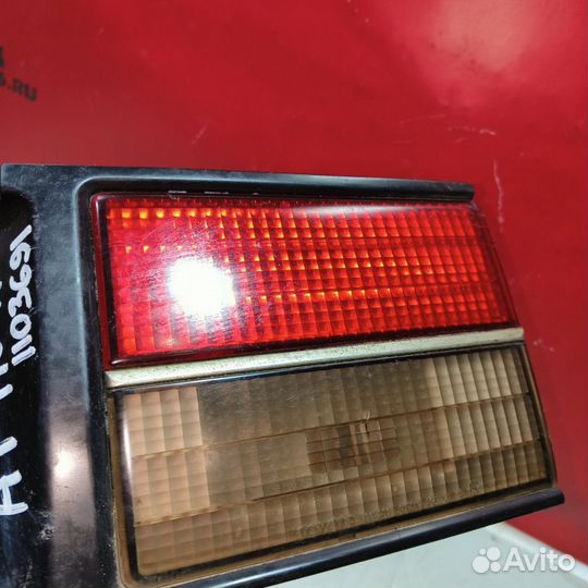 Фонарь правый внутренний Toyota Corona 170