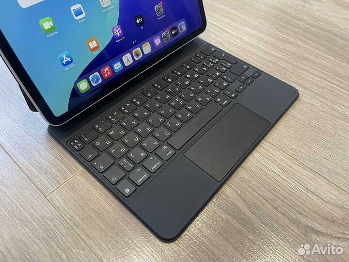 Apple Magic keyboard iPad Pro 12.9 (как новая)