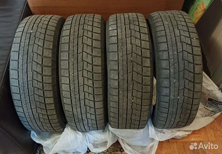 Yokohama Ice Guard IG60 215/60 R16