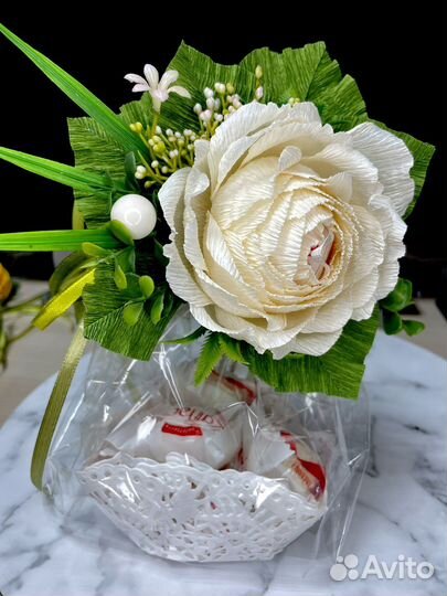 Сладкие букеты с конфетами