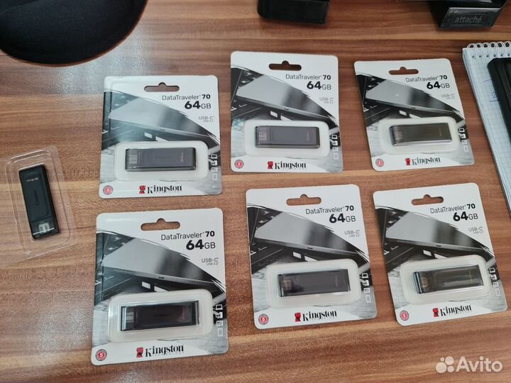 Флешка USB Type-C Kingston DataTraveler DT70/64GB