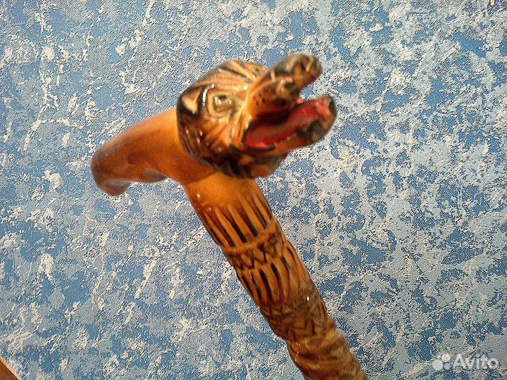 Трость резная, ручная работа