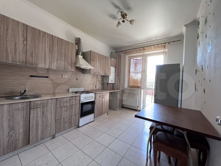 2-к. квартира, 55 м², 2/5 эт.