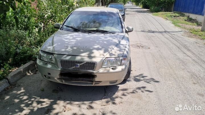 В разборке volvo s 80