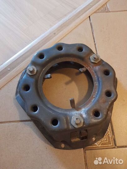 Диск сцепления нажимной (корзина) новый