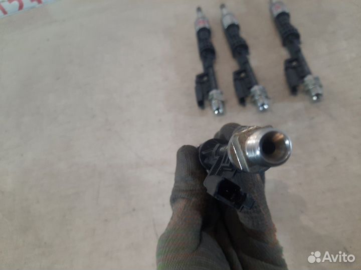 Форсунка топливная Bmw 320 F30 N20B20B 2012