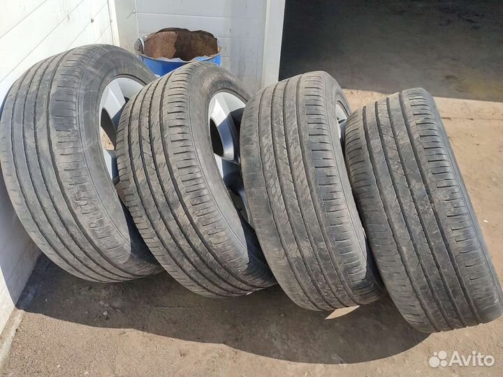 Bridgestone Dueler H/L 400 225/55 R18